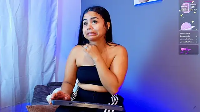 jade_brunnette