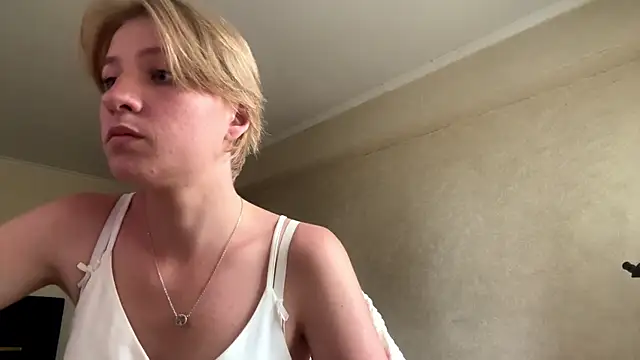 l_i_s_a_blond